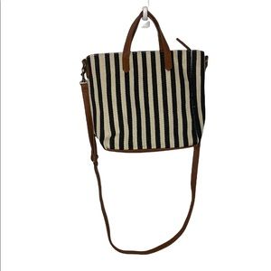 Universal Thread Cross Body Purse